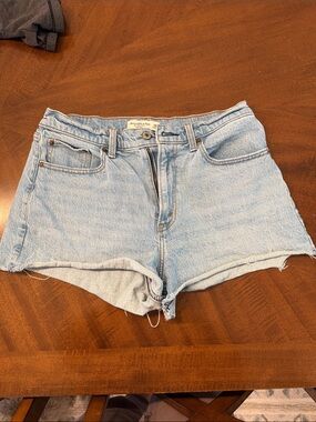 Abercrombie & Fitch Light Wash Denim Curve Love Cutoff Shorts